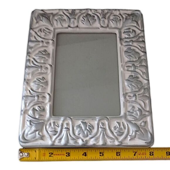 Ornate Picture Frame Ceramic Silver White Wash Detail 5x7 Victorian Deco Style - Picture 2 of 16